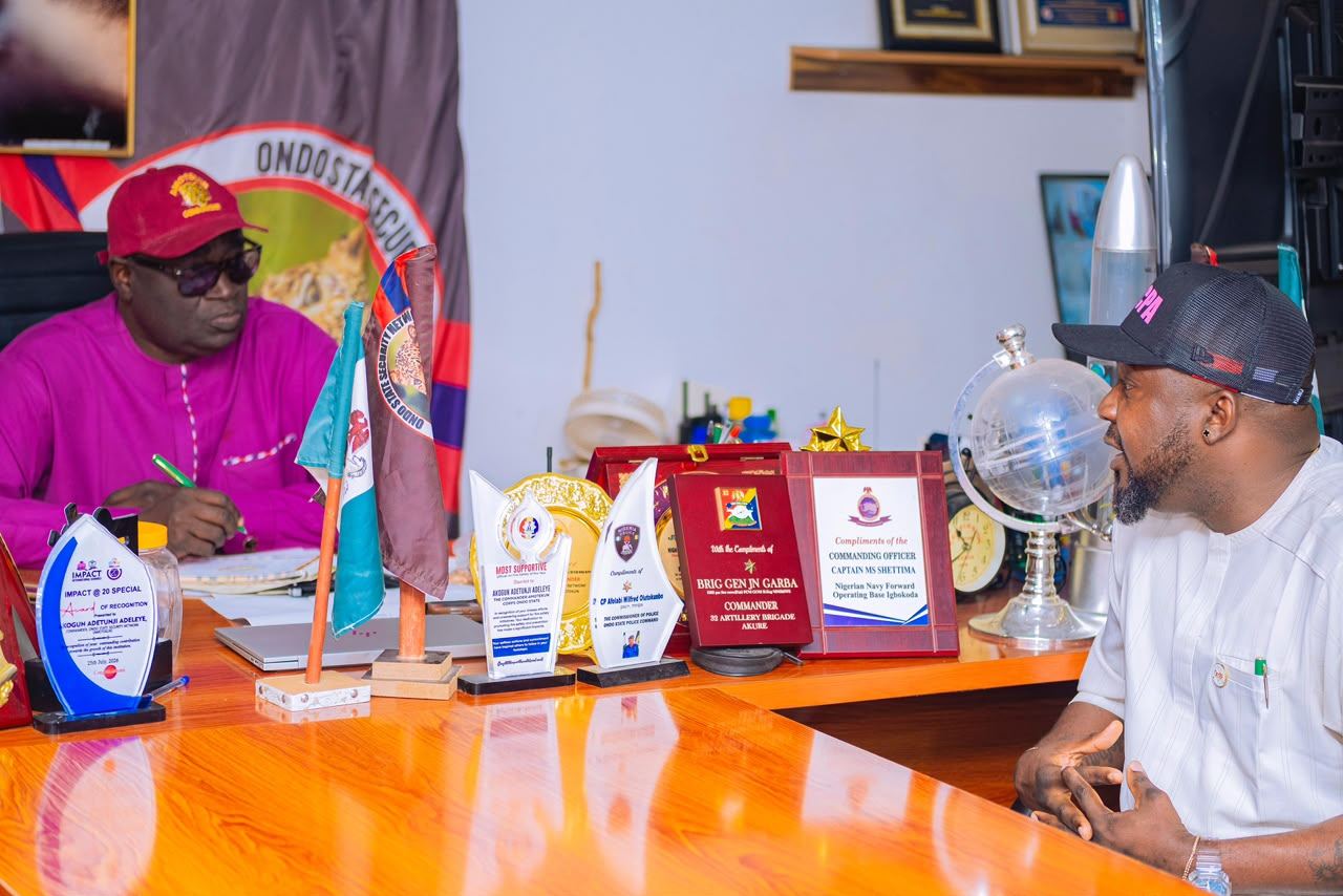 The Chairman of the Ondo State Competition and Consumer Protection Agency (ODCCPA) paid a  courtesy and familiarisation visit to the headquarters of the Ondo State Security Network Agency (AMOTEKUN). photo 3